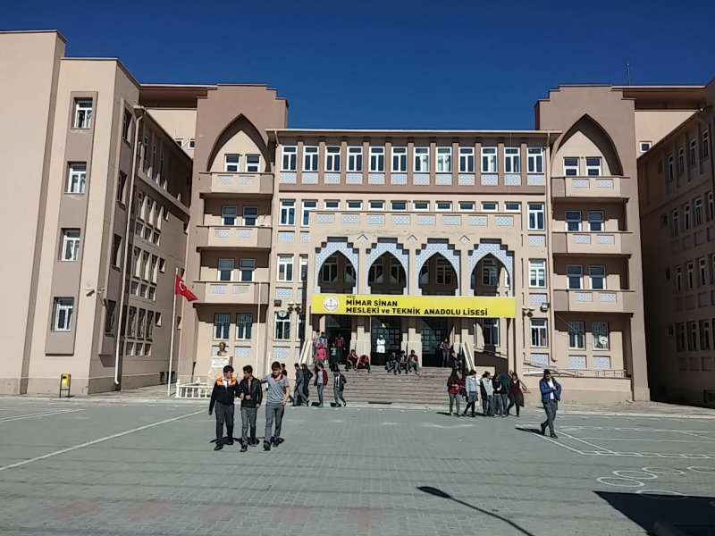 Mesleki ve teknik anadolu lisesi